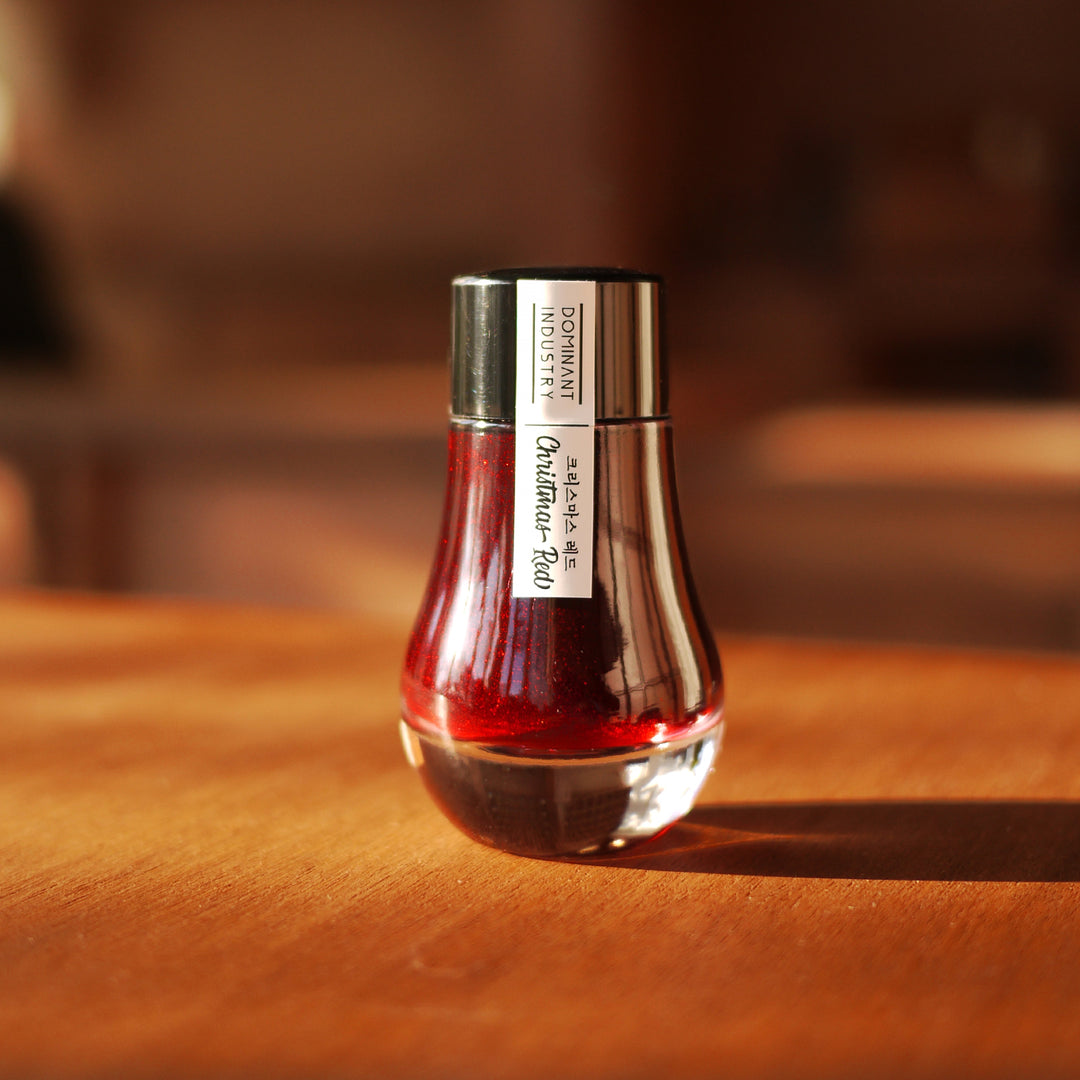 Dominant Industry Pearl 25ml Ink Bottle Christmas Red 013 — bottle front