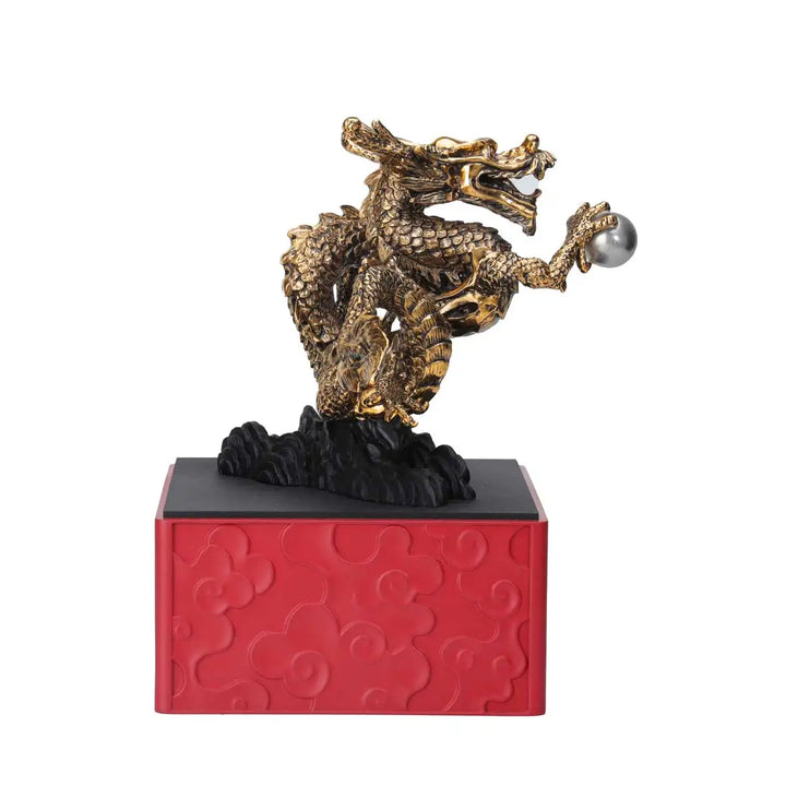 Royal Selangor 2024 Year of the Dragon - Figurine — detail view