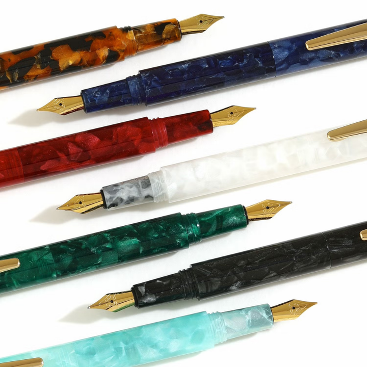 Hightide Attaché Marbled Fountain Pen - Black — barrel detail