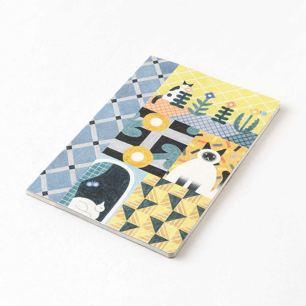 Midori Yuru Log Notebook [B6] - Cat — flat lay