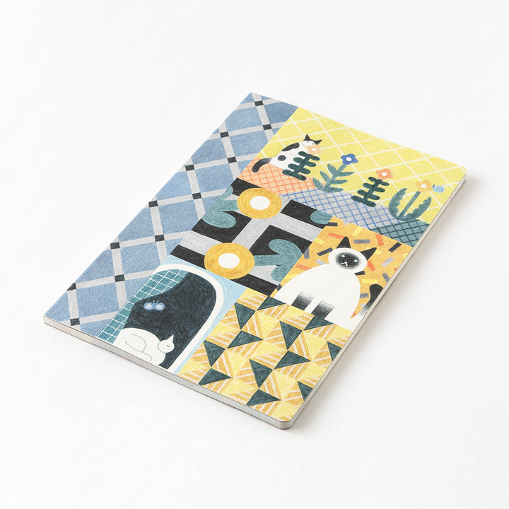 Midori Yuru Log Notebook [B6] - Cat — flat lay