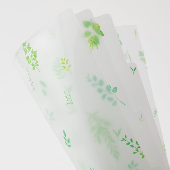 Midori A4 3 Pockets Clear Folder - Leaves — detail view