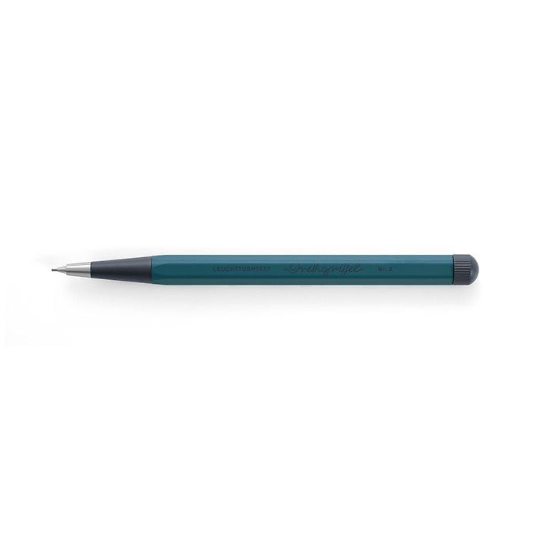 Leuchtturm1917 Drehgriffel NR. 2 Mechanical Pencil - Green — tip detail