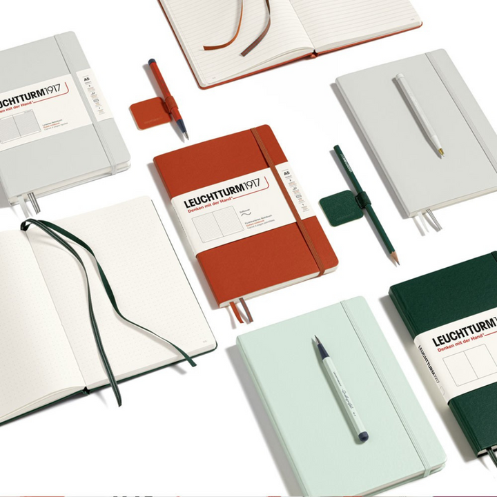 Leuchtturm1917 Pen Loop XL - Fox Red — in use