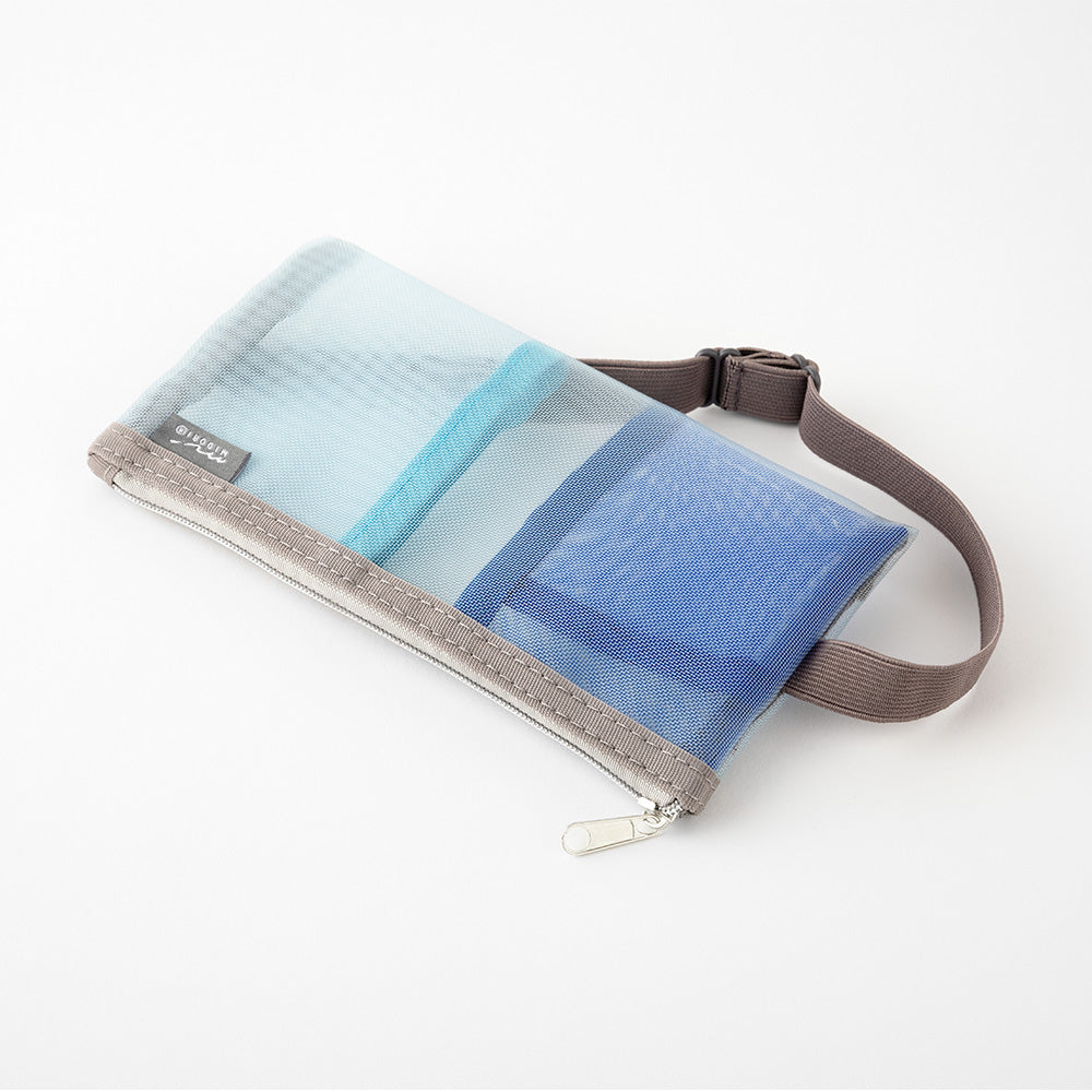 Midori Book Band Pen Case (B6-A5) - Mesh Light Blue — side view