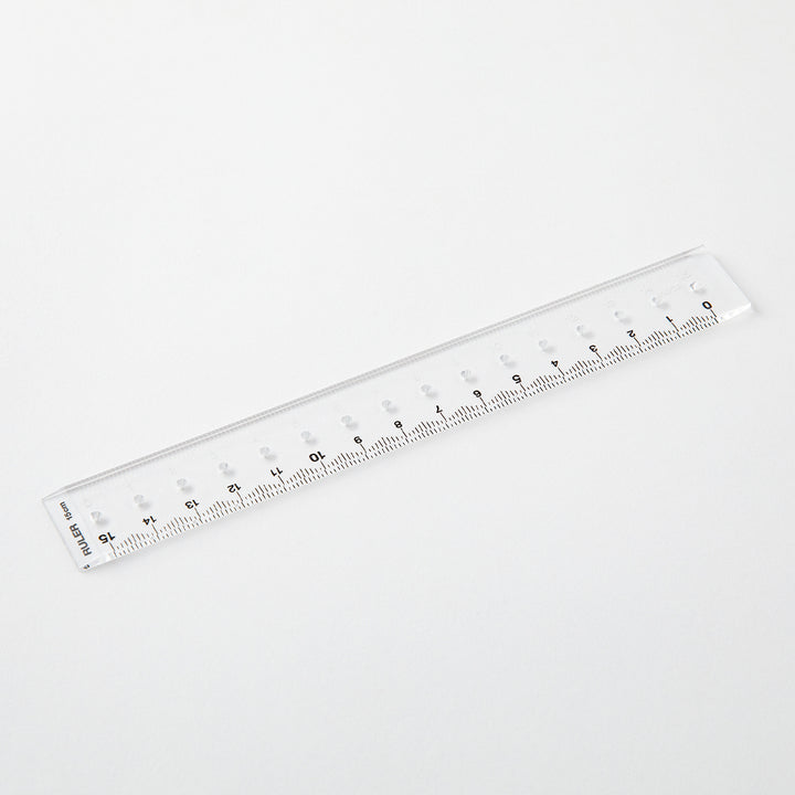 Midori Ruler (15cm) — close-up