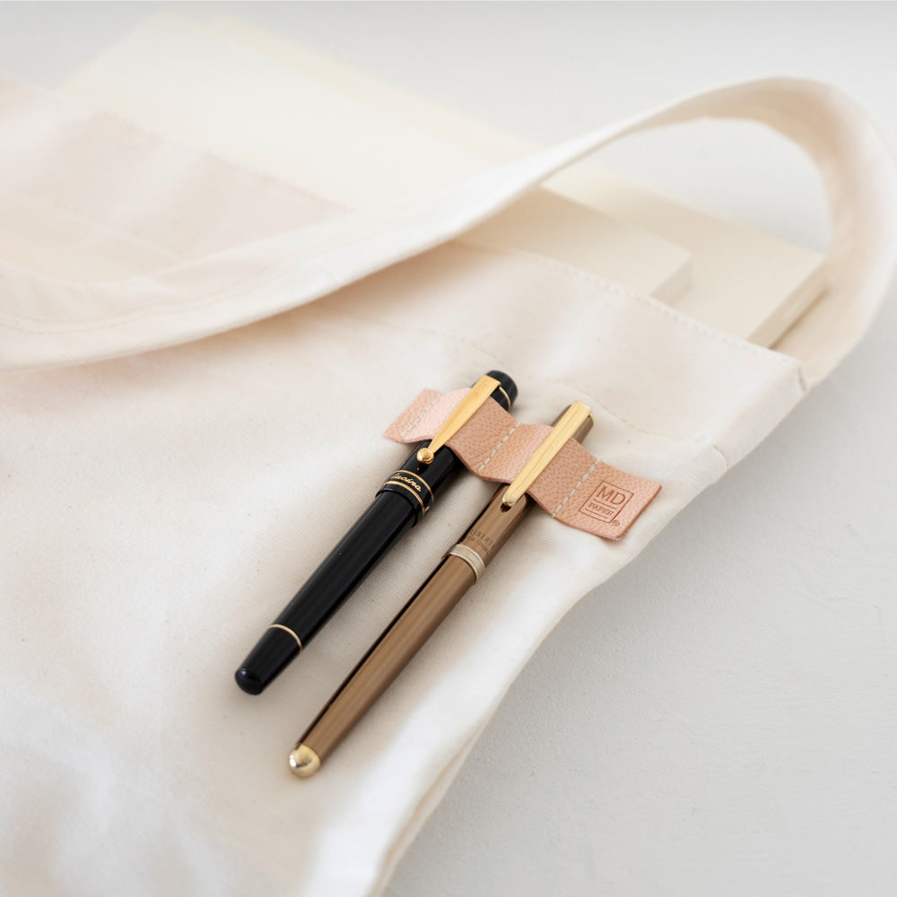 MD Tote Bag Chita Cotton — in use
