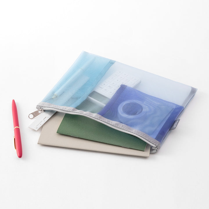 Midori Pen &amp; Tool Pouch Mesh - Light Blue — detail view