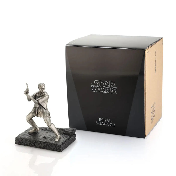 Royal Selangor Starwars Figurine - Leia Organa Endor — close-up