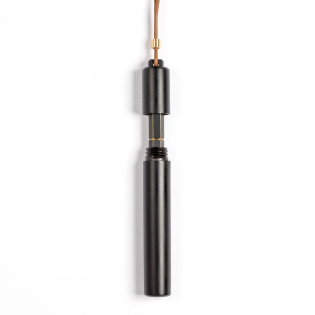 Ystudio Classic Revolve Portable Fountain Pen - Brassing — writing at an angle