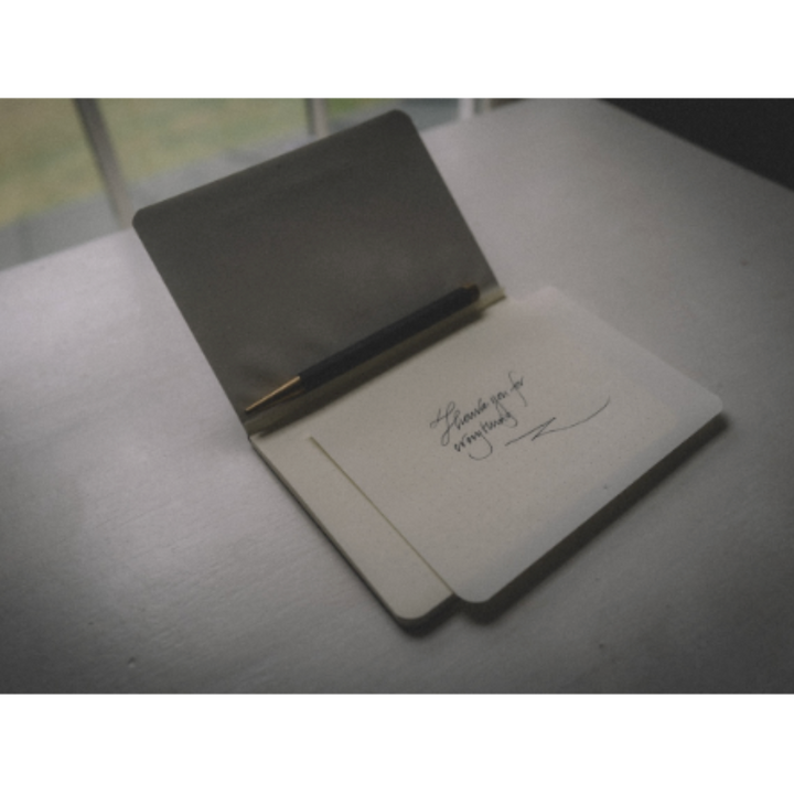Leuchtturm1917 Bullet Journal Pocket A6 Softcover Notebook - Dotted / Black — pocket detail