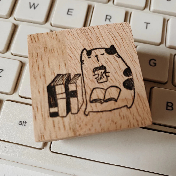 Catdoo Rubber Stamp - Neko &amp; Book in the Library — front view