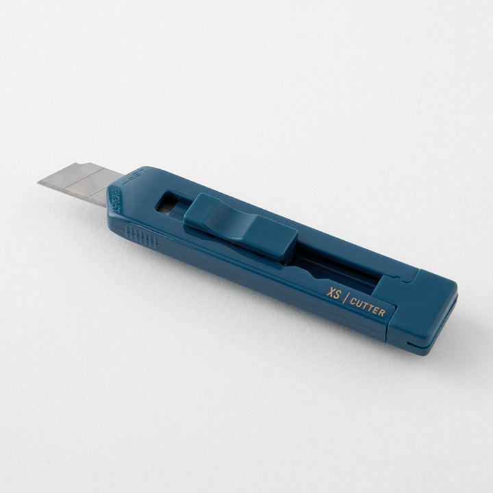 Midori XS Cutter — flat lay