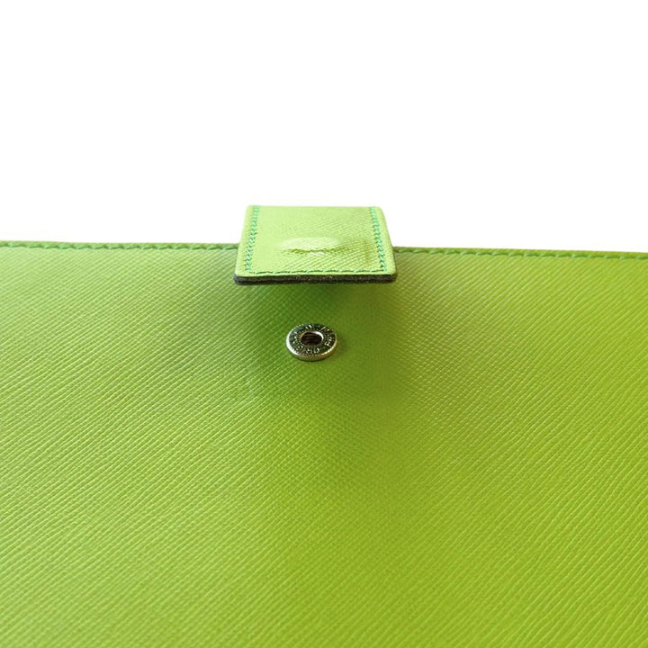 InTempo A4 Pad Cover with Closure — flat lay