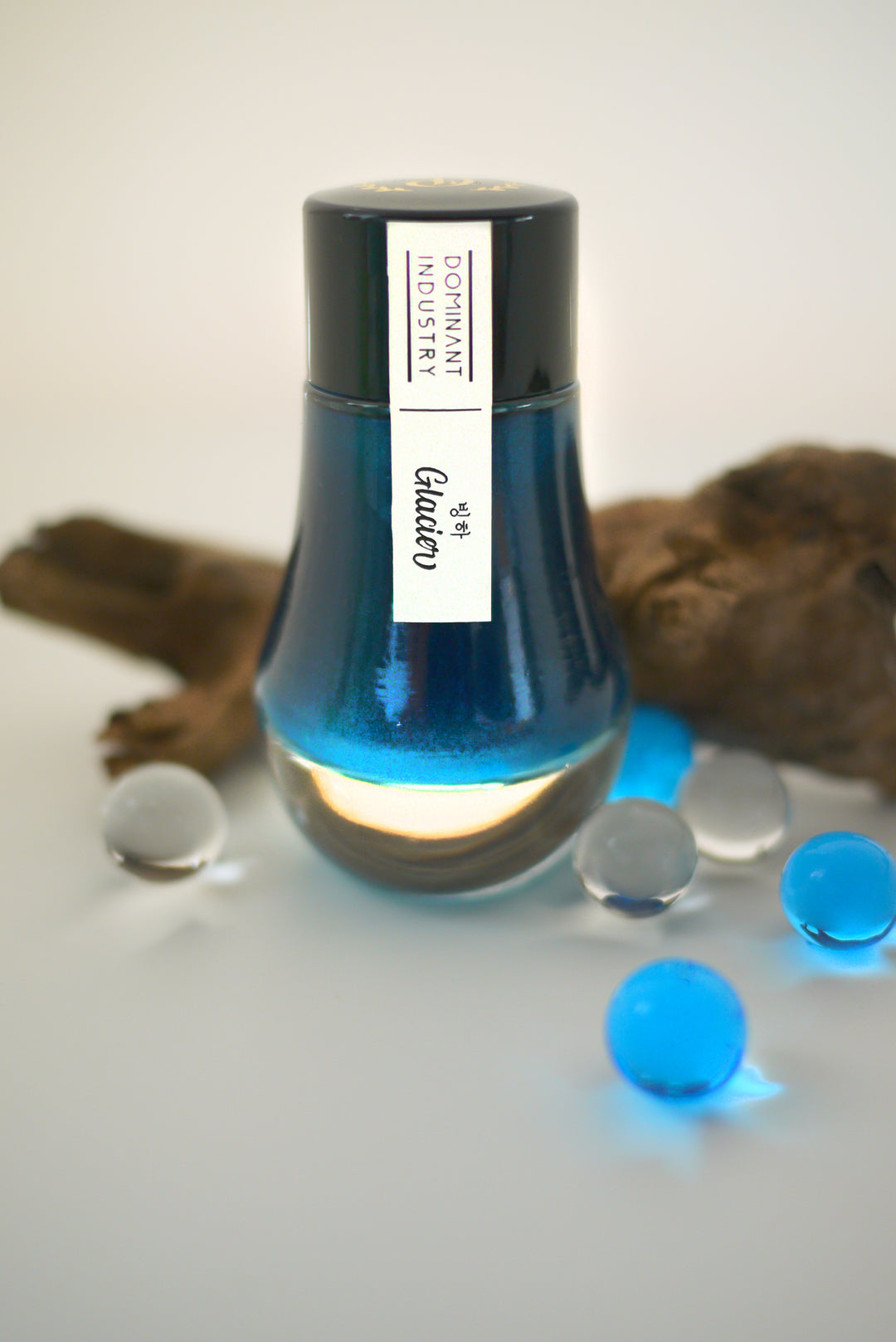 Dominant Industry Pearl 25ml Ink Bottle Glacier 008 — bottle front