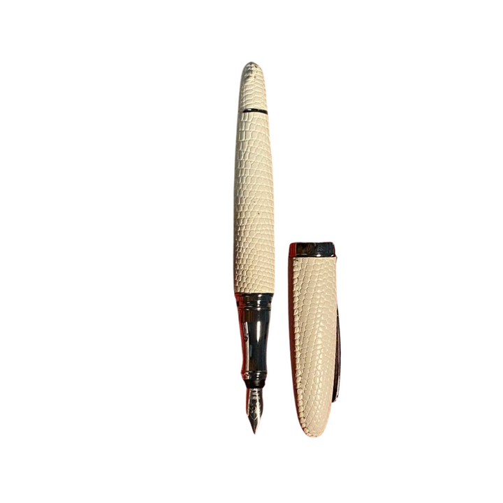 Luxo Limited Edition Leather Fountain Pen - Ivory (Fine Nib) — nib close-up