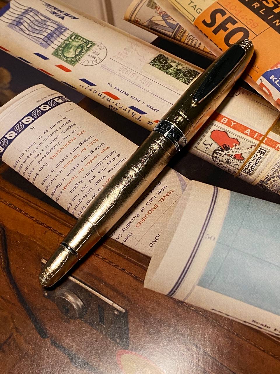 Luxo Limited Edition Leather Fountain Pen - Rose Gold (Fine Nib) — capped