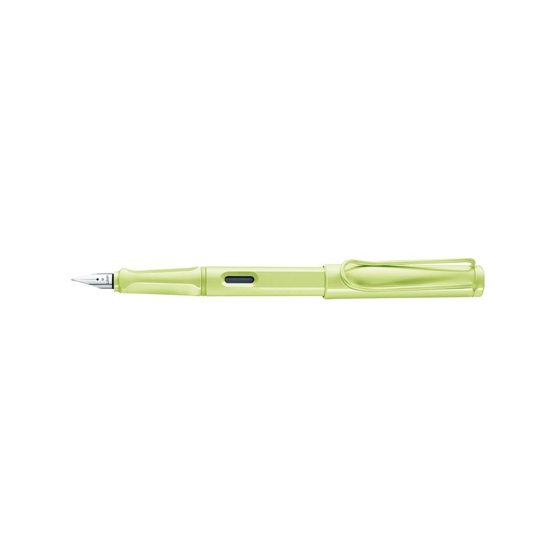 LAMY Safari Deelite Fountain Pen - Spring Green (Special Edition) — flat lay