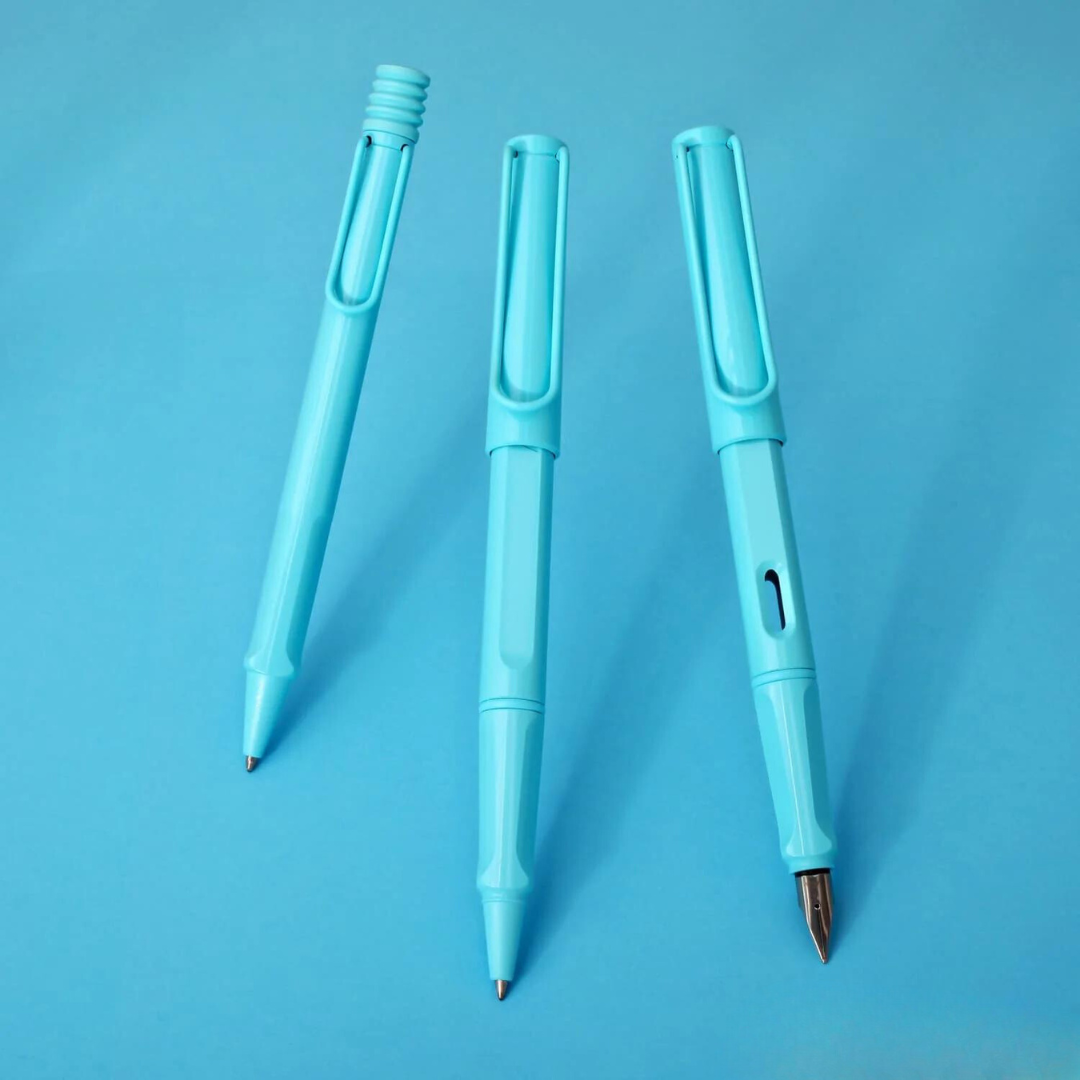 LAMY Safari Deelite Fountain Pen in Aqua Sky (Special Edition) — Lamy fountain pen — precision nib writing instrument, at Cityluxe Singapore stationery store