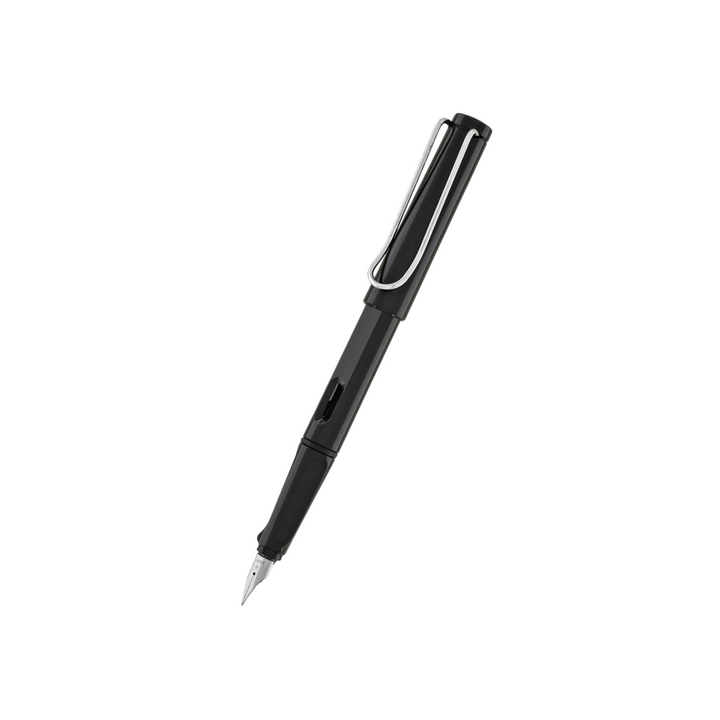 Lamy Safari Fountain Pen Black — capped