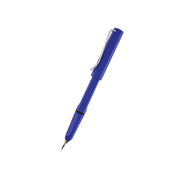Lamy Safari Fountain Pen Blue — nib close-up