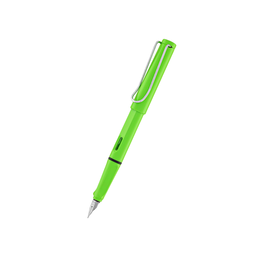 Lamy Safari Fountain Pen Green — capped