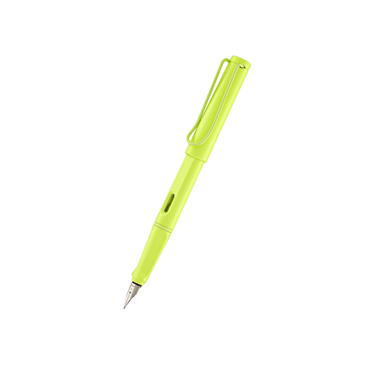 LAMY Safari Deelite Fountain Pen - Spring Green (Special Edition) — capped