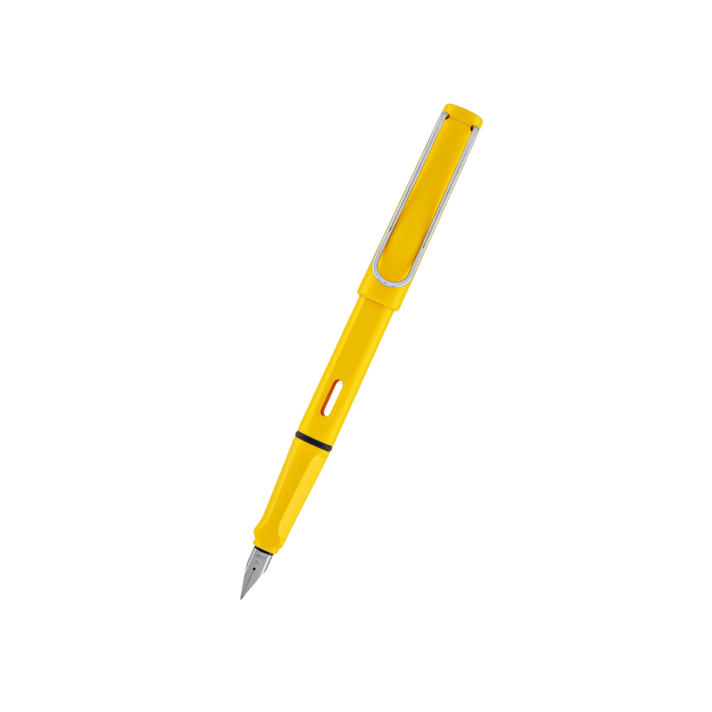Lamy Safari Fountain Pen Yellow — uncapped with cap posted