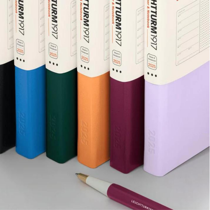 Leuchtturm1917 A5 Medium Hardcover Weekly Planner &amp; Notebook 2025 - Dotted / Black — close-up