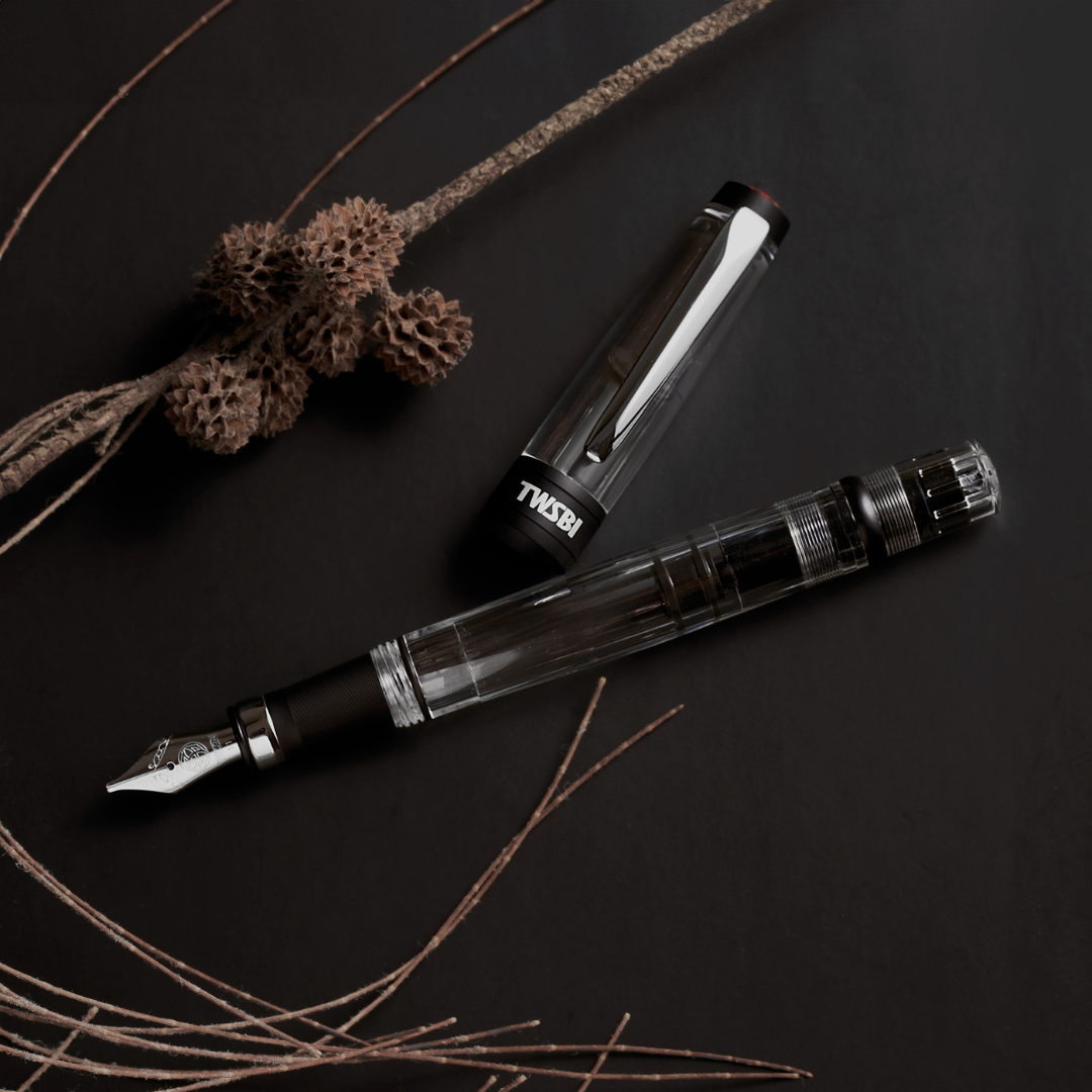 TWSBI Diamond 580 AL R Fountain Pen - Black — flat lay