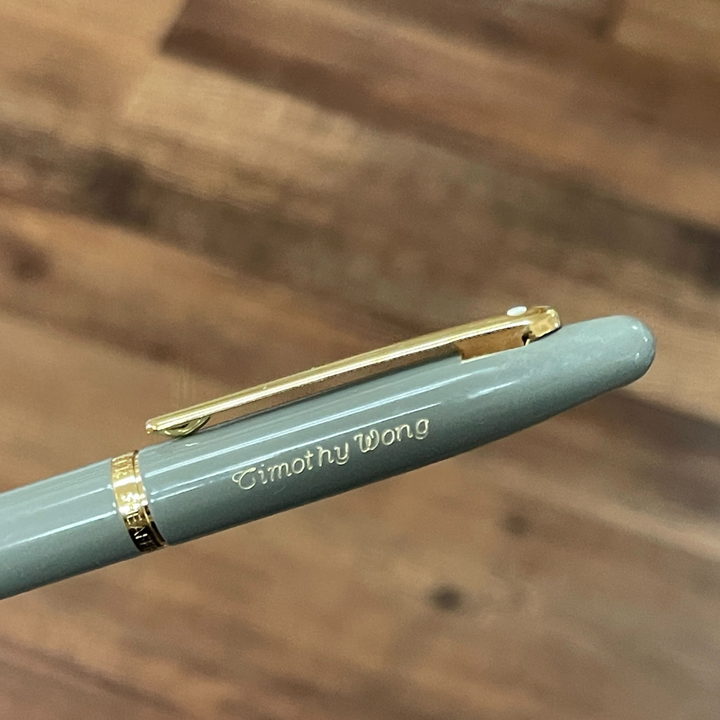 Sheaffer VFM E9427 Glossy Light Gray  With PVD Gold-Tone Trim Ballpoint Pen (WW31) — Sheaffer ballpoint pen — reliable smooth-writing everyday pen, at Cityluxe Singapore