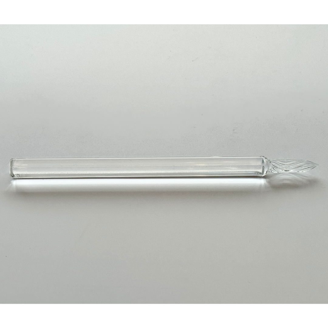 Matsubokkuri Tsubutsubu Glass Fountain Pen - Clear — flat lay