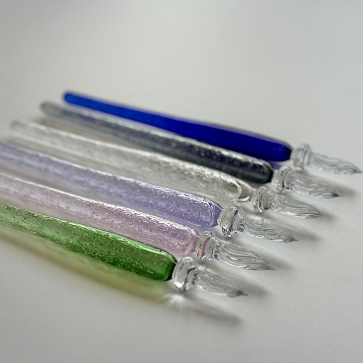 Matsubokkuri Tsubutsubu Glass Fountain Pen - Clear — flat lay