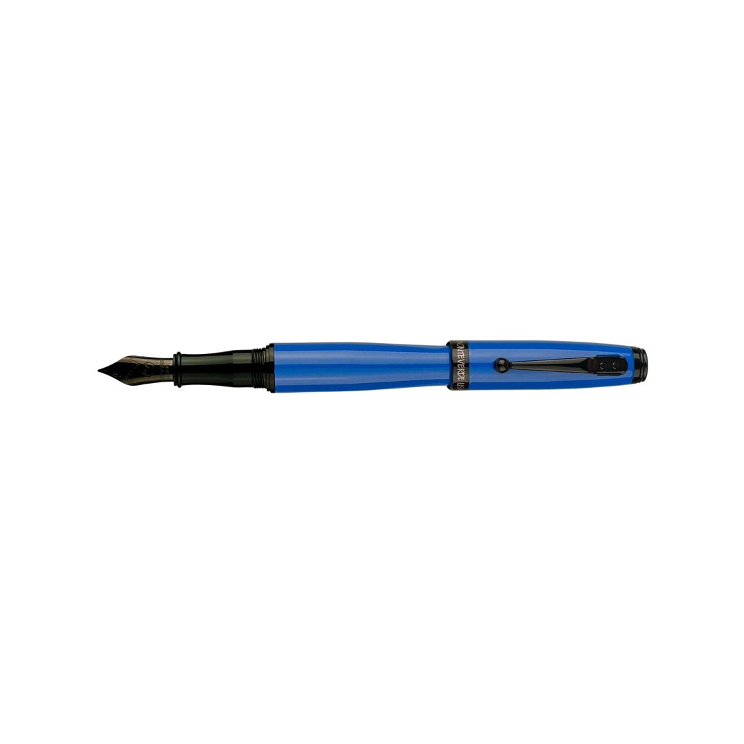 Monteverde Invincia Color Fusion Fountain Pen Thunderbird Blue — nib close-up