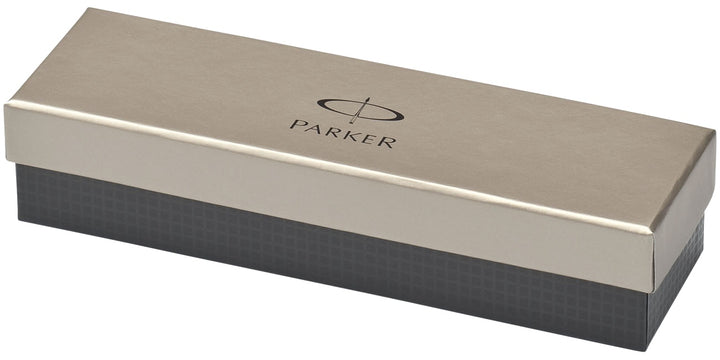 Parker Urban Premium Fountain Pen - Penman Blue with Gold Trims — barrel detail