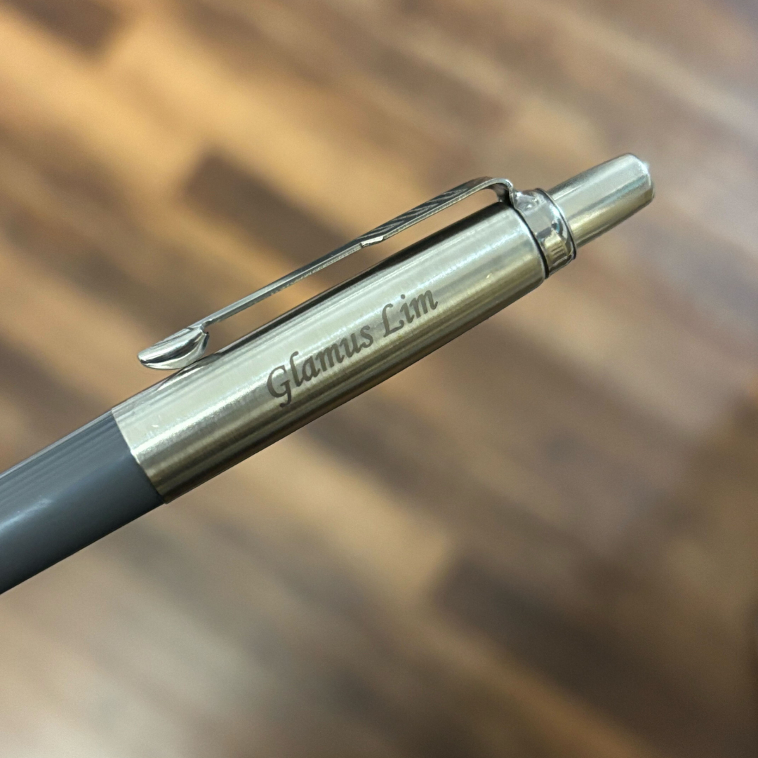 Parker Jotter Originals Ballpoint Pen - Iron Grey — flat lay