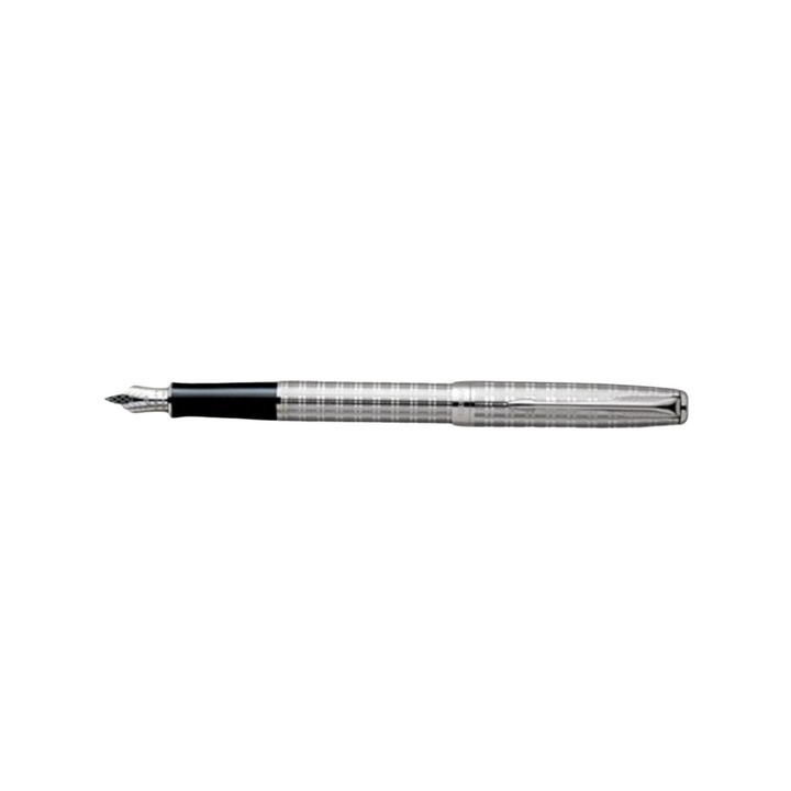 Parker Sonnet CBN Chiselled Tartan ST Fountain Pen - Medium — nib close-up