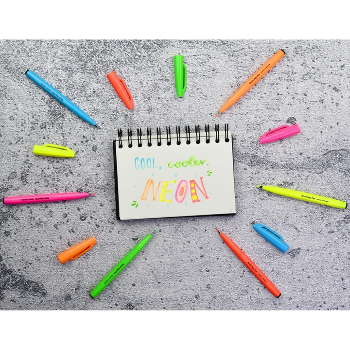 Pentel Brush Sign Pen - Fluorescent Orange — close-up