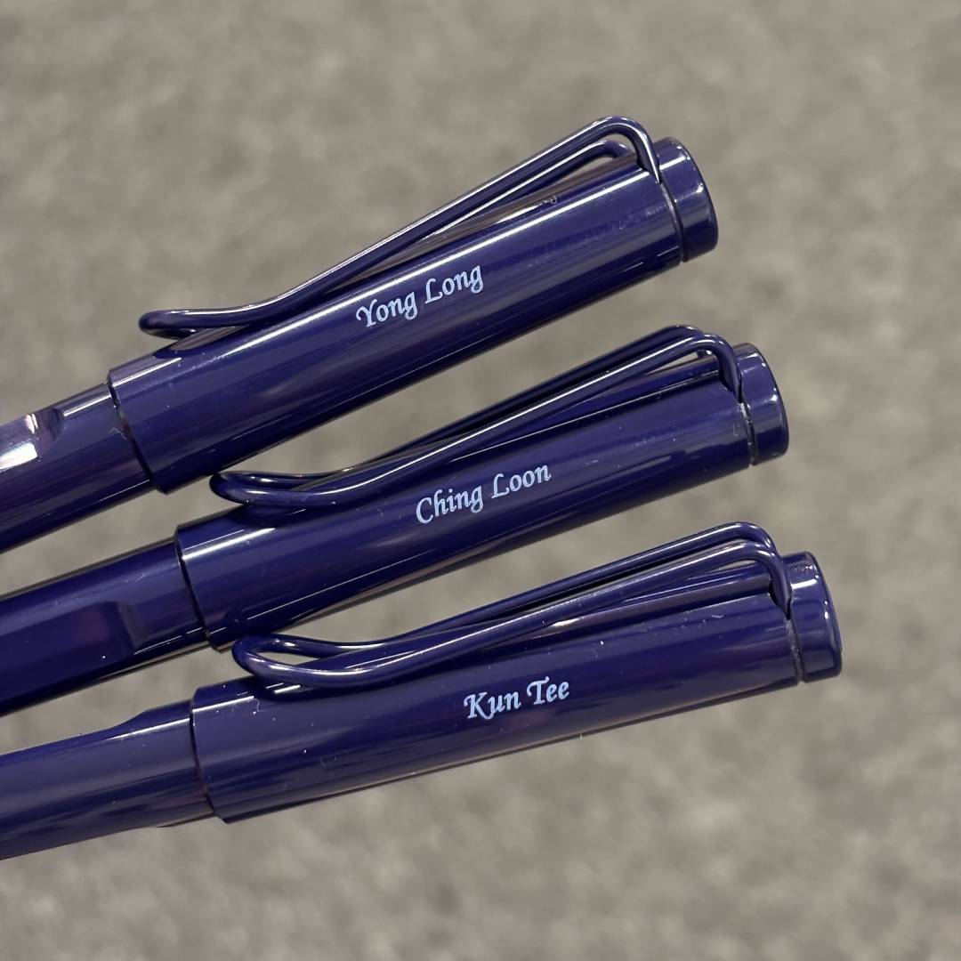 Personalized Name Engraving On LAMY Safari Rollerball Pen - Dark Dusk