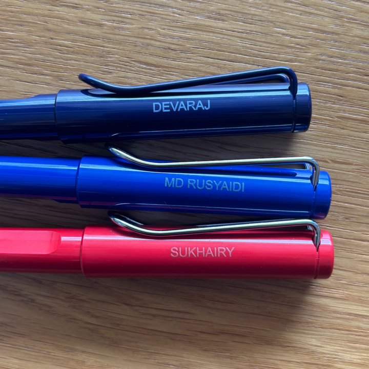 Personalised name engraving on LAMY Safari Rollerball Pen in Dark Dusk, Red and Blue