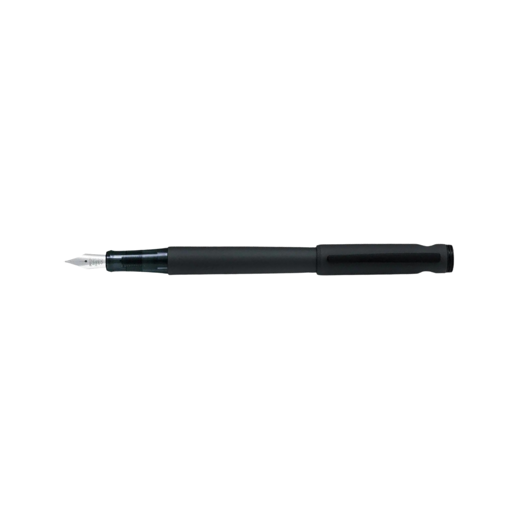 Pilot LIGHTIVE Fountain Pen - Matte Black — nib close-up