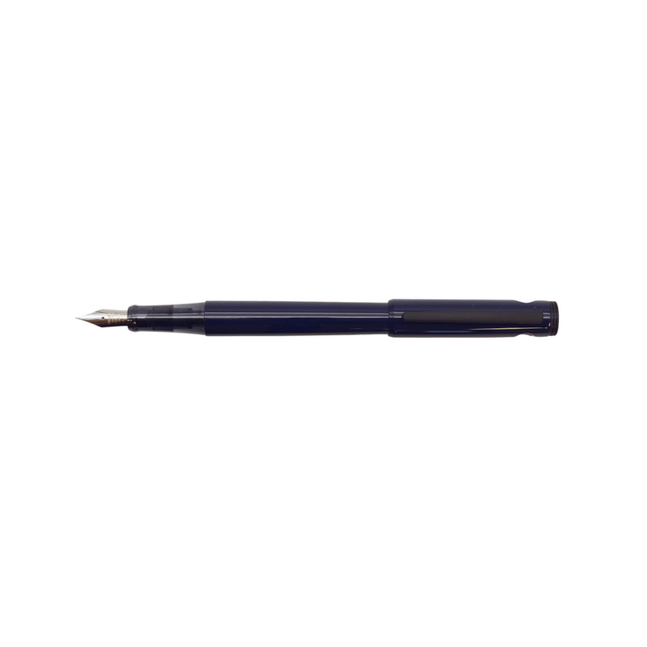 Pilot LIGHTIVE Fountain Pen - Active Navy — nib close-up