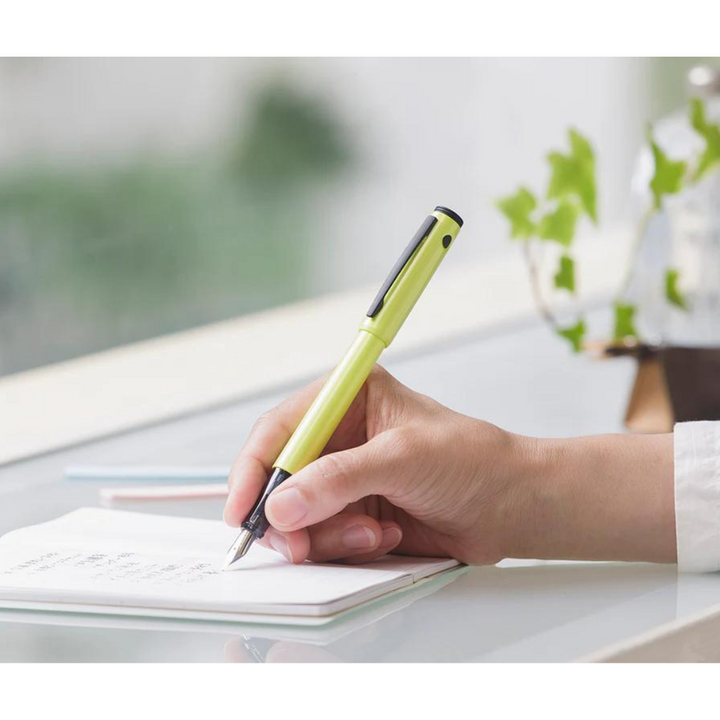 Pilot LIGHTIVE Fountain Pen - Active White — engraving example