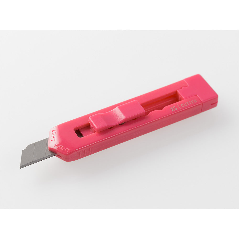 Midori XS Cutter — flat lay