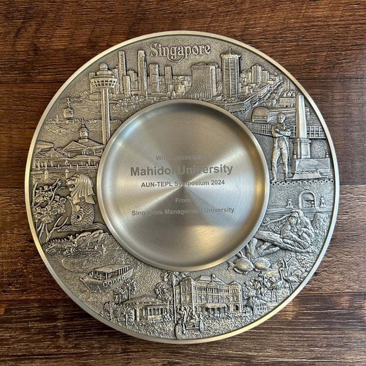 Royal Selangor Singapore Scenes Plates — detail view