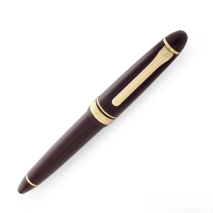 Sailor 1911S 14k Nib Fountain Pen - Maroon with Gold Accent [Pre-Order] — writing at an angle