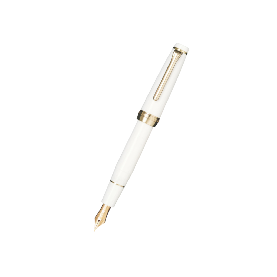 Sailor Professional Gear 21k Nib Fountain Pen - White with Pink Gold Accent [Pre-Order] — capped