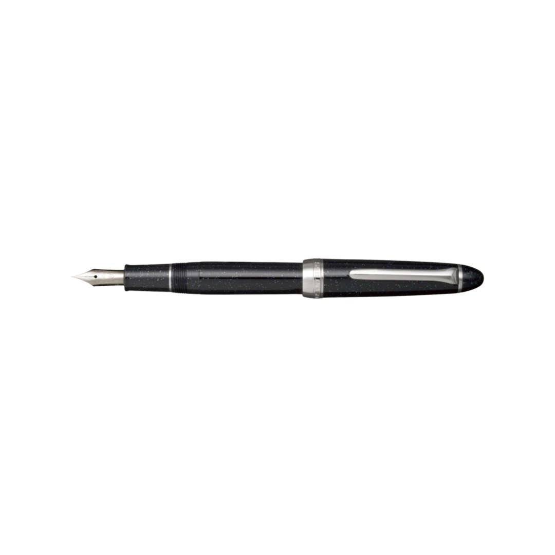 Sailor Shikiori Steel Nib Fountain Pen - Winter Hoshikuzu — nib close-up