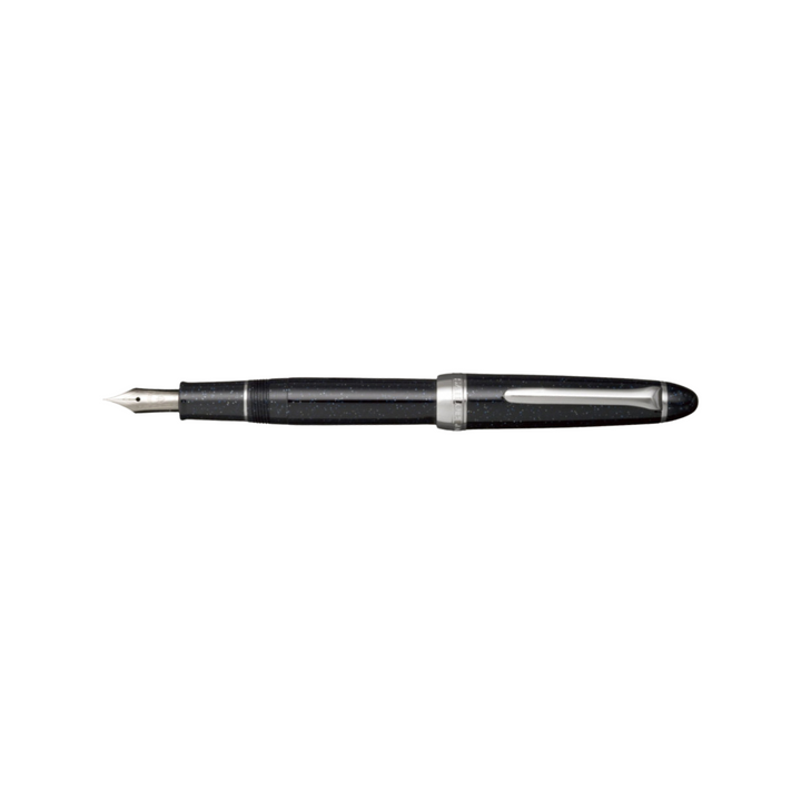 Sailor Shikiori Steel Nib Fountain Pen - Winter Hoshikuzu — nib close-up