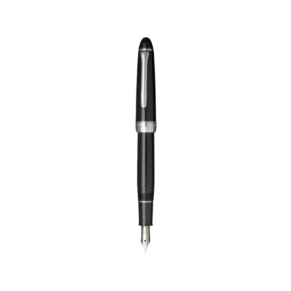 Sailor Shikiori Steel Nib Fountain Pen - Winter Hoshikuzu — uncapped with cap posted
